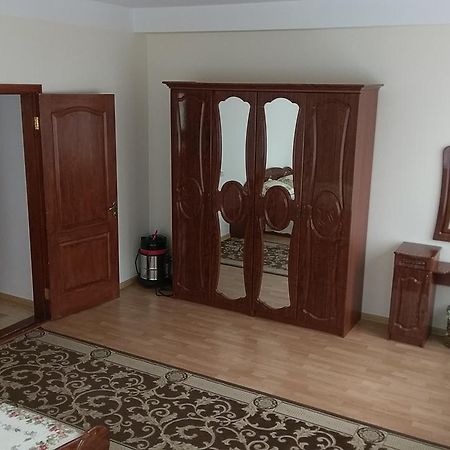 Sviatoshyn Aparthotel Киев Экстерьер фото